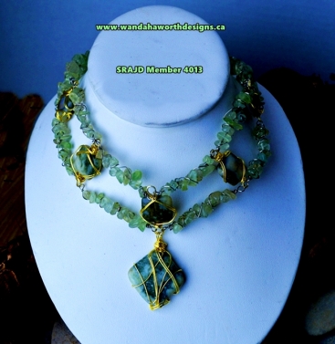 green_garnet_choker_3.jpg