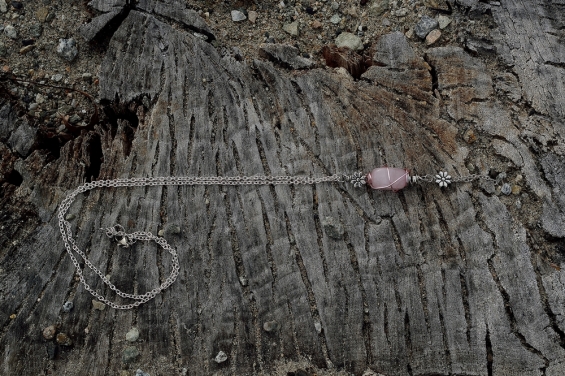 rose_quartz_pendant_1.jpg