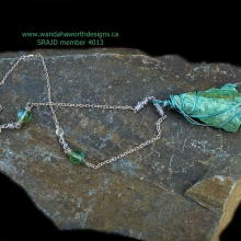 green_fuschite_pendant_2.jpg