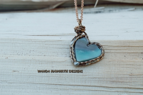 aqua_and_taupe_heart_pendant_2.jpg