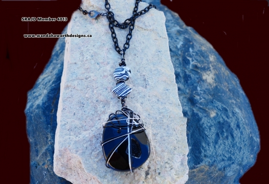 black_agate_and_durzy_pendant.jpg