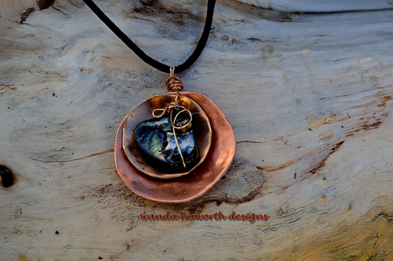 blister_pearl_and_copper_pendant_3.jpg