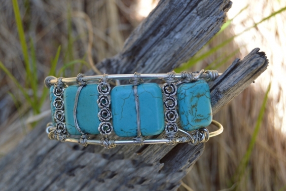 navajo_turquoise_and_silver_cuff_2-crop-business_card.jpg