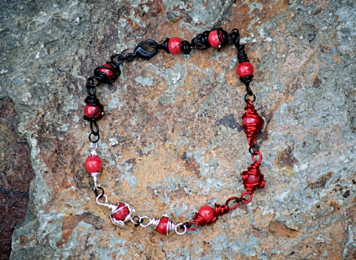 wired_red_jade_bracelet_1.jpg