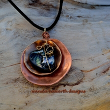 blister_pearl_and_copper_pendant_3.jpg