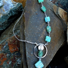 green_quartz_and_bc_jade_necklace_2.jpg